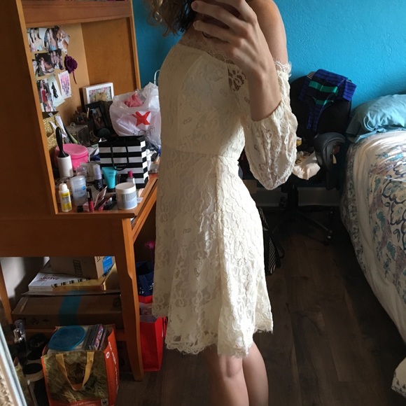 ✨HP✨ BB Dakota Formal Lace Off Shoulder Dress NWT - Picture 3 of 8